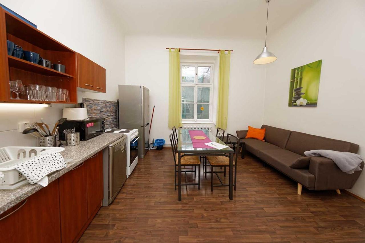 Peter'S Tower Apartments Praga Exterior foto